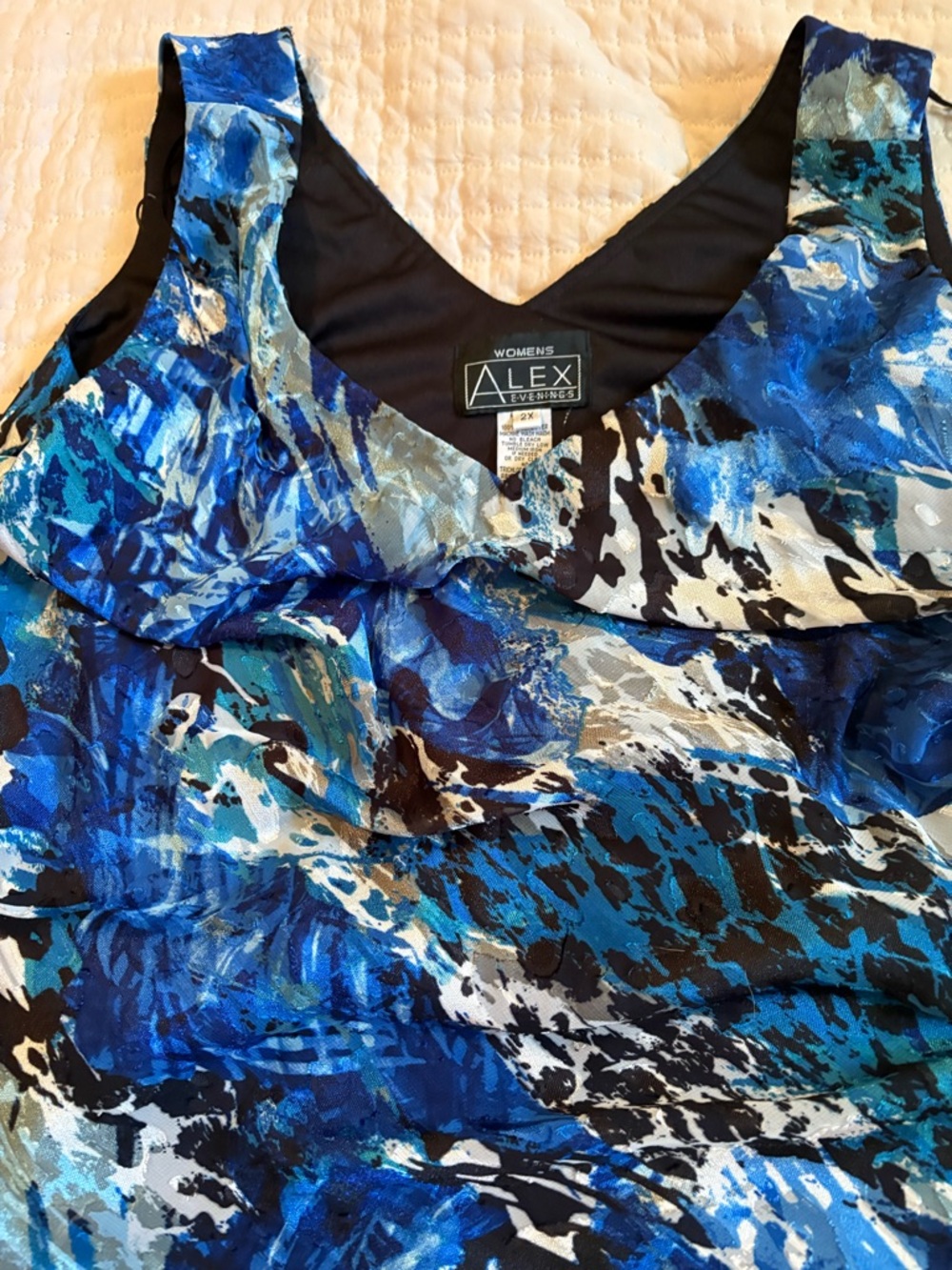 Alex Evenings Blue Black White Abstract Ruffle V-Neck Tank